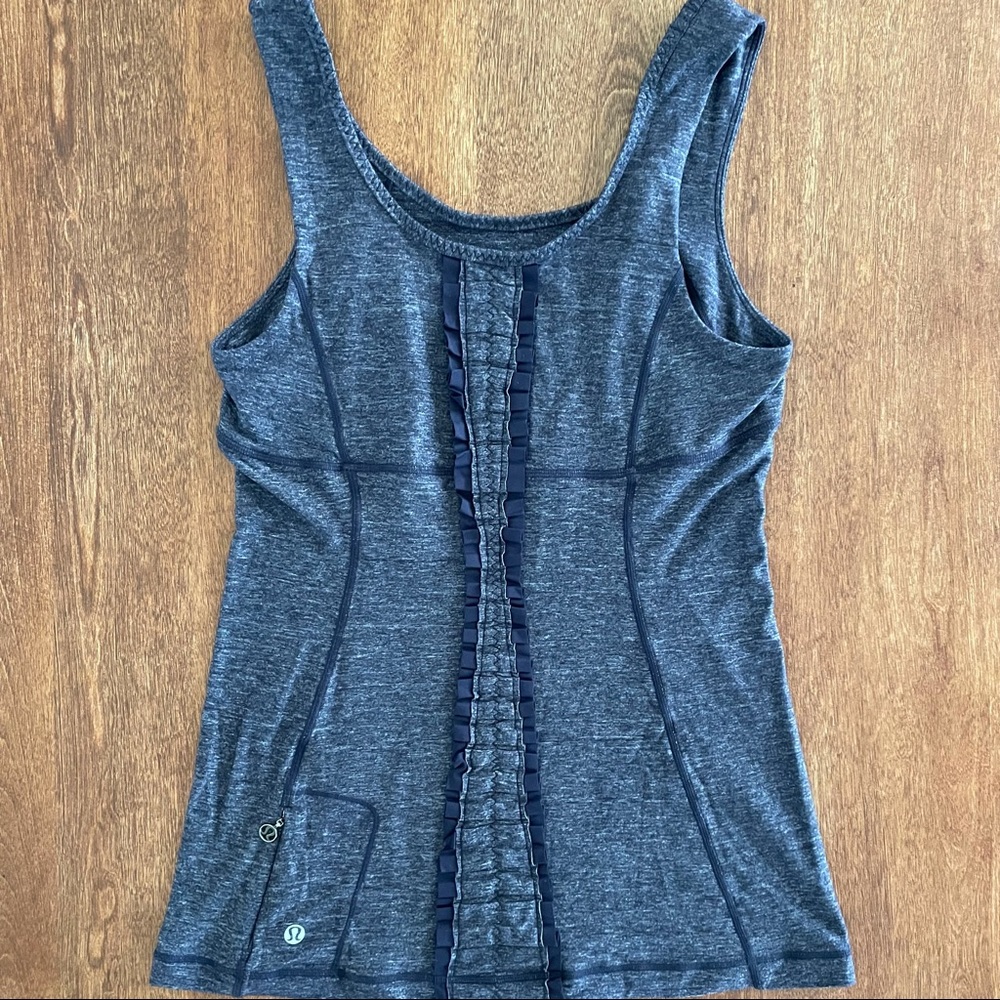 Lululemon Tank size 6